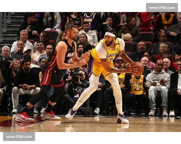 湖人对决尼克斯全场录像回放精彩瞬间与战术解析完整比赛深度复盘